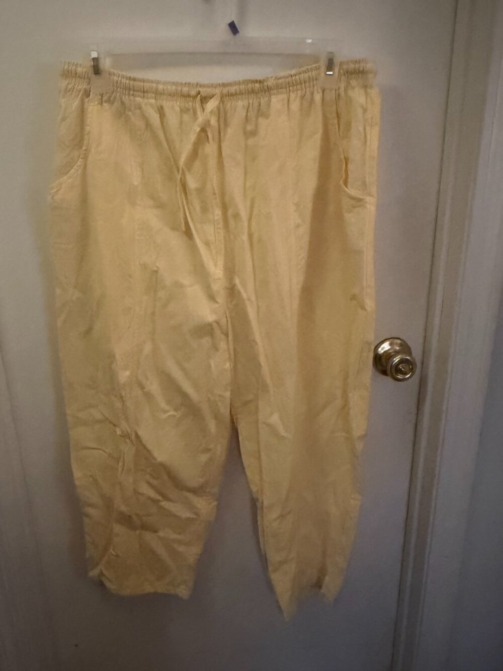 Bobbie Brooks Yellow Cropped Pants W 16-18